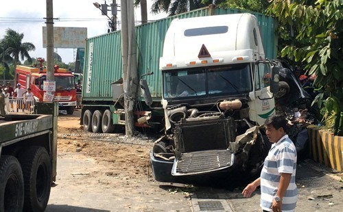 Tài xế xe container tông 5 người chết ở Tây Ninh bị tạm giữ